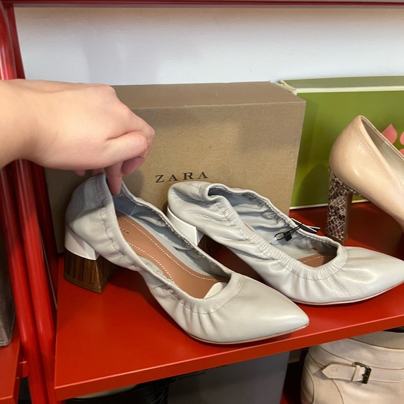 Zara Women's Light Gray Leather Block Heels - Picture 4 of 4